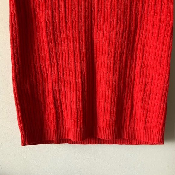 Red Knit Sleeveless Top - Picture 4 of 10